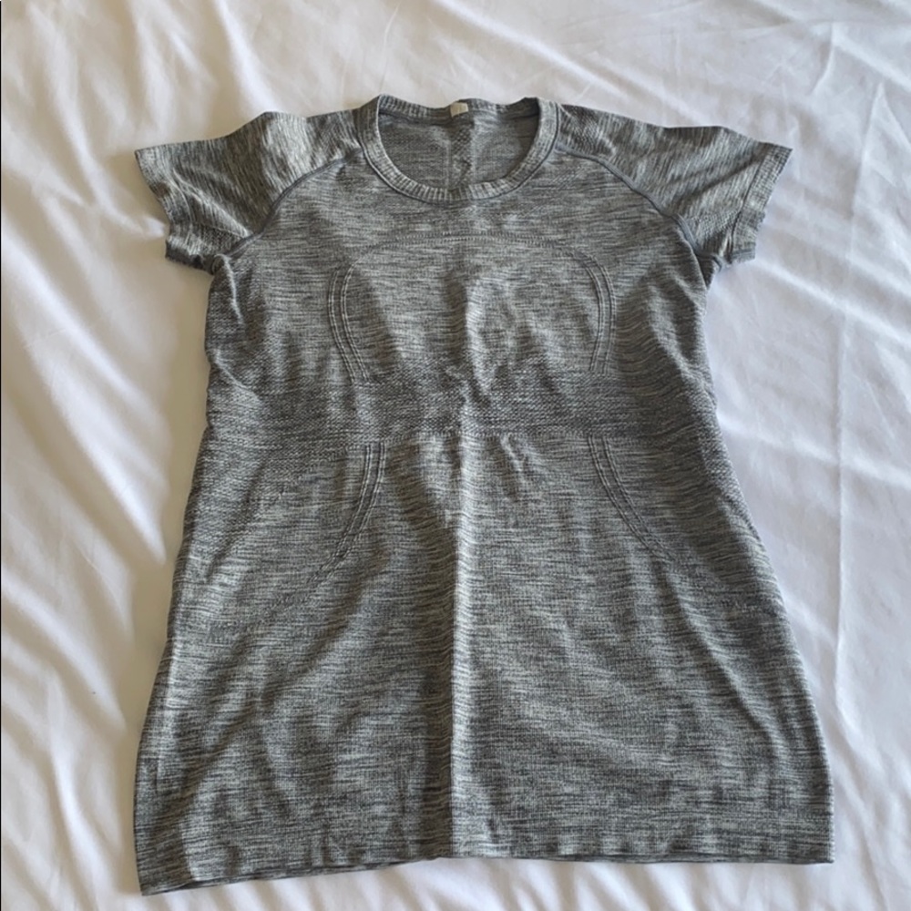 Lululemon Swiftly Tech shortsleeved top